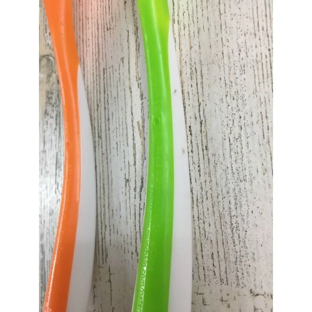 Munchkin Lot of 2 Baby Infant Spoons Plastic Flat